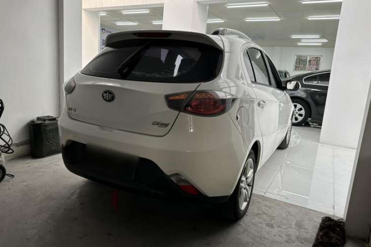 Used Oley 2014 Hatchback 1.5L Manual Comfort Model Exterior 5