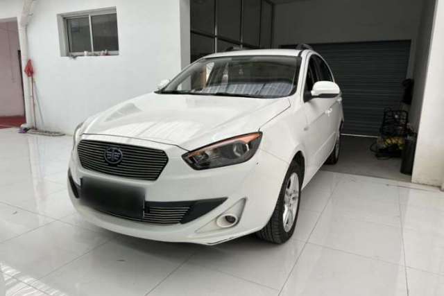 Used Oley 2014 Hatchback 1.5L Manual Comfort Model