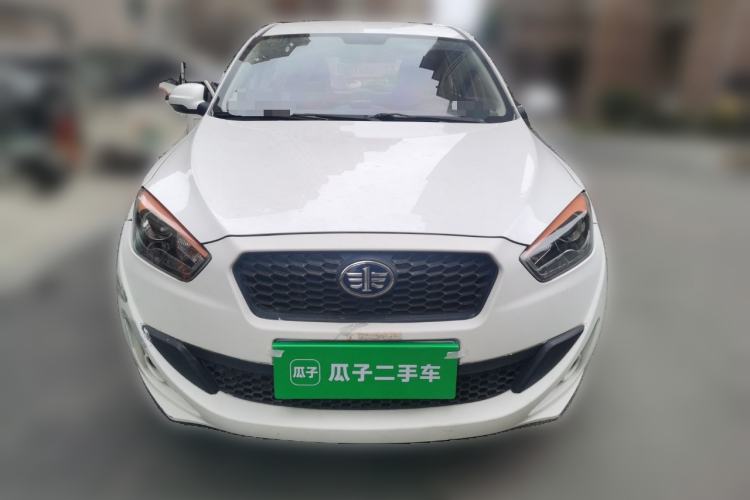 Used Oley 2014 Hatchback 1.5L Manual Comfort Model Front