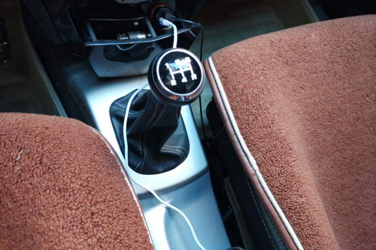 Used Oley 2014 Hatchback 1.5L Manual Comfort Model Gear Lever