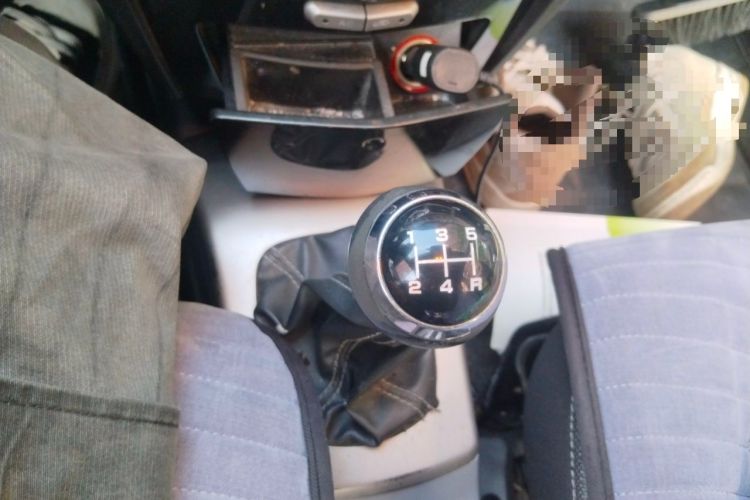 Used Oley 2014 Hatchback 1.5L Manual Comfort Model Gear Lever
