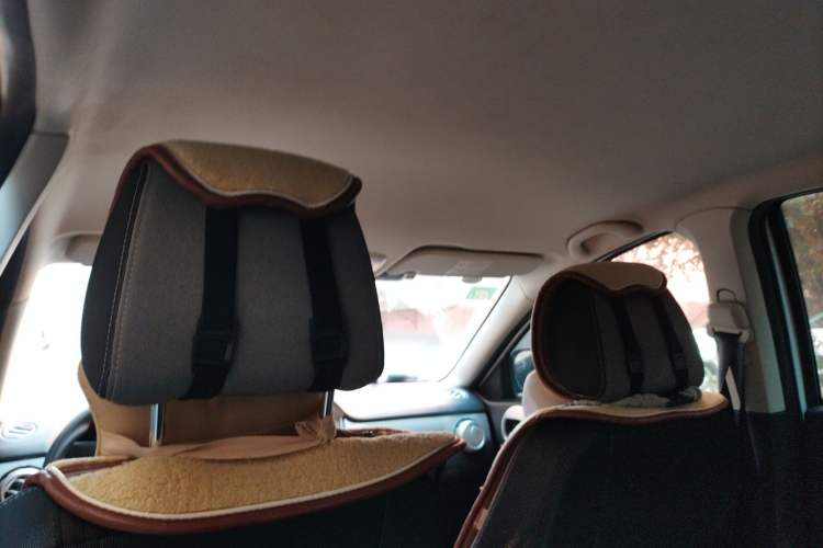 Used Oley 2014 Hatchback 1.5L Manual Comfort Model Headliner