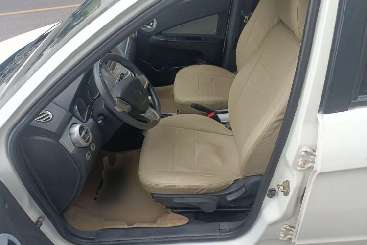 Used Oley 2014 Hatchback 1.5L Automatic Comfort Model Left Front Seat