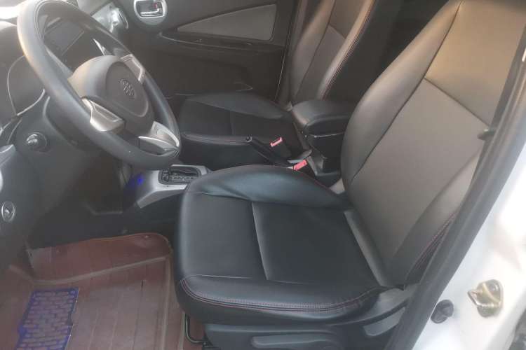 Used Oley 2014 Hatchback 1.5L Automatic Comfort Model Left Front Seat
