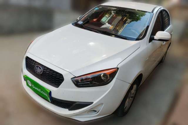 Used Oley 2014 Hatchback 1.5L Manual Comfort Model