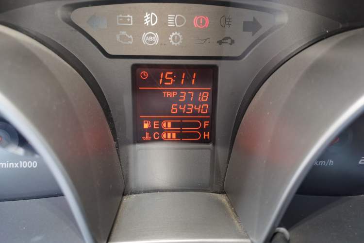 Used Oley 2014 Hatchback 1.5L Manual Comfort Model Odometer Close Up