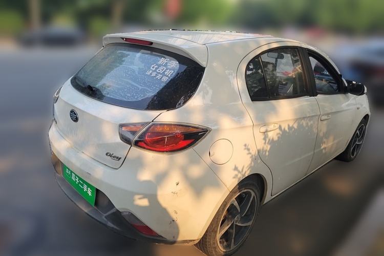 Used Oley 2014 Hatchback 1.5L Manual Comfort Model Rear Right 45 Deg