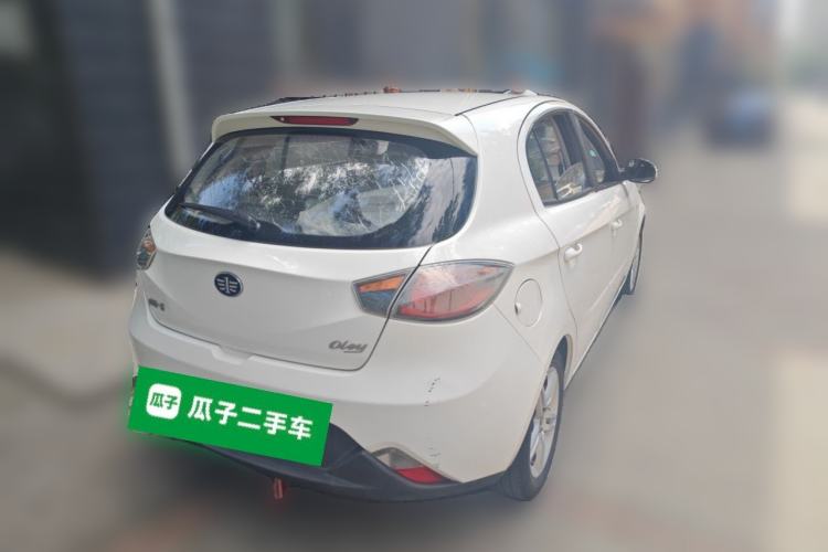 Used Oley 2014 Hatchback 1.5L Manual Comfort Model Rear Right 45 Deg