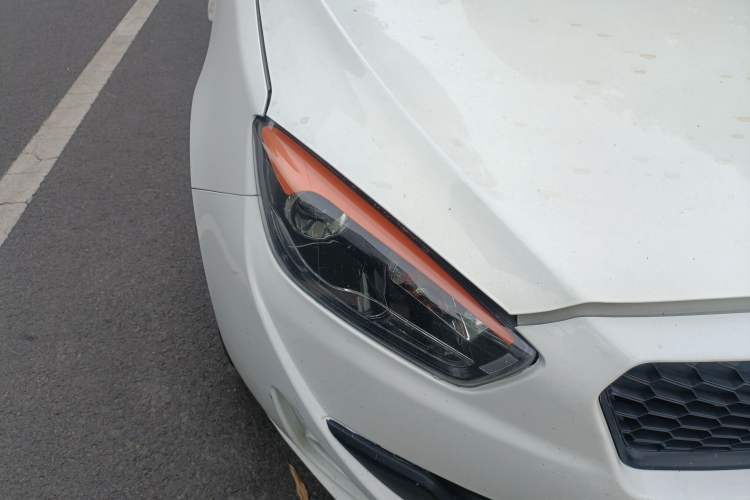 Used Oley 2014 Hatchback 1.5L Automatic Comfort Model Right Front Headlight