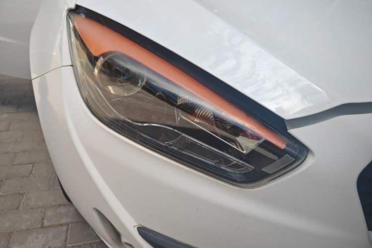 Used Oley 2014 Hatchback 1.5L Manual Comfort Model Right Front Headlight
