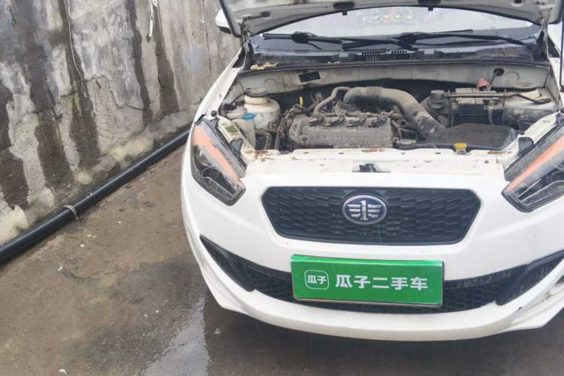 Used Oley 2014 Hatchback 1.5L Manual Comfort Model Right Front Headlight