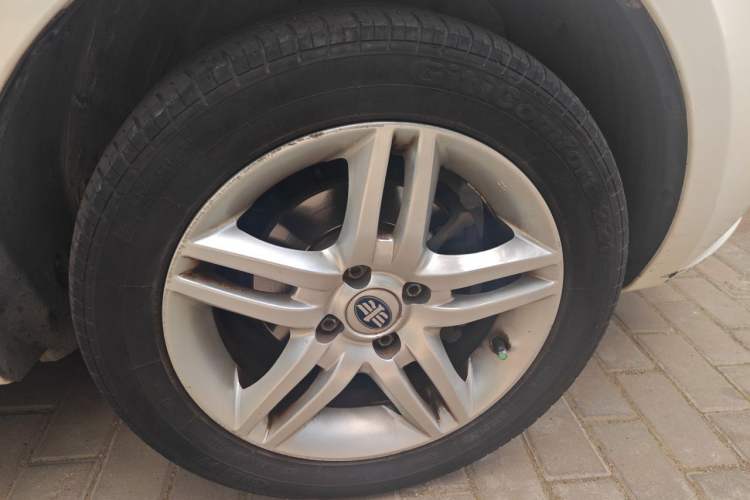 Used Oley 2014 Hatchback 1.5L Manual Comfort Model Right Front Wheel Hub