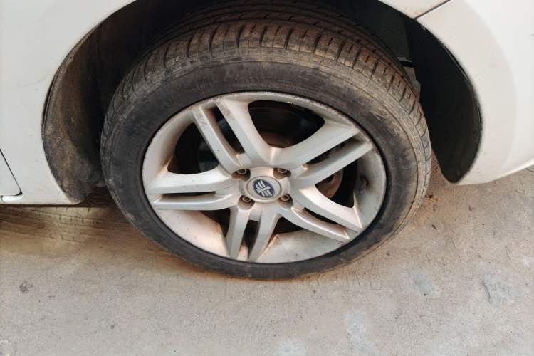 Used Oley 2014 Hatchback 1.5L Manual Comfort Model Right Front Wheel Hub