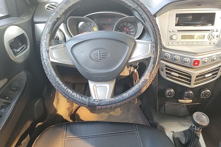 Used Oley 2014 Hatchback 1.5L Manual Comfort Model Steering Wheel