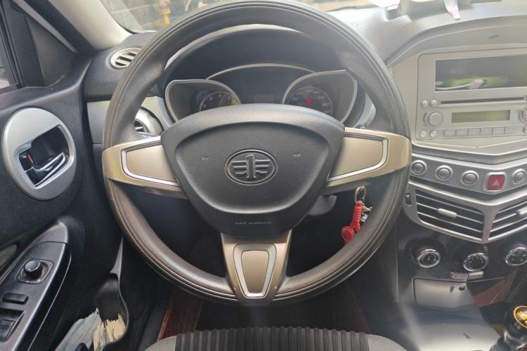 Used Oley 2014 Hatchback 1.5L Manual Comfort Model Steering Wheel