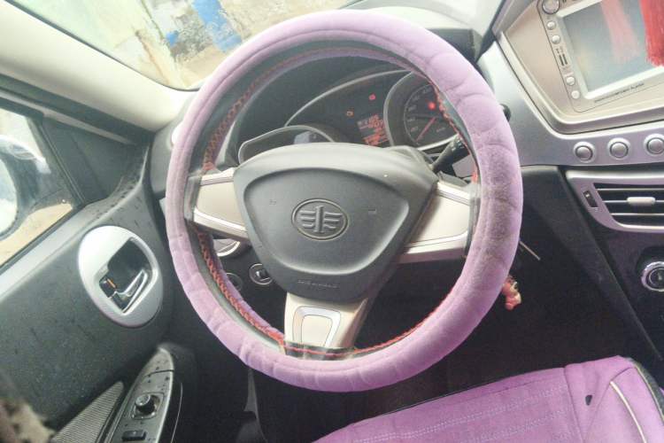 Used Oley 2014 Hatchback 1.5L Manual Comfort Model Steering Wheel