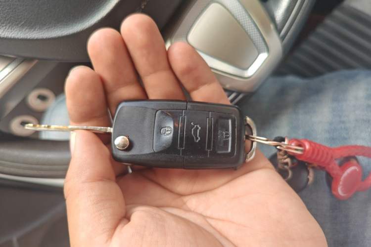 Used Oley 2014 Hatchback 1.5L Manual Comfort Model Vehicle Key