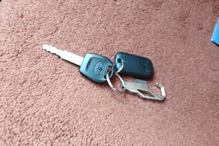 Used Oley 2014 Hatchback 1.5L Manual Comfort Model Vehicle Key