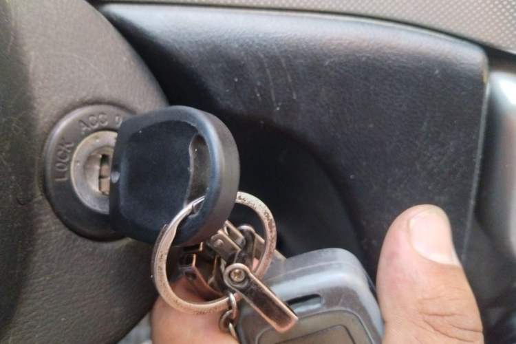 Used Oley 2014 Hatchback 1.5L Manual Comfort Model Vehicle Key