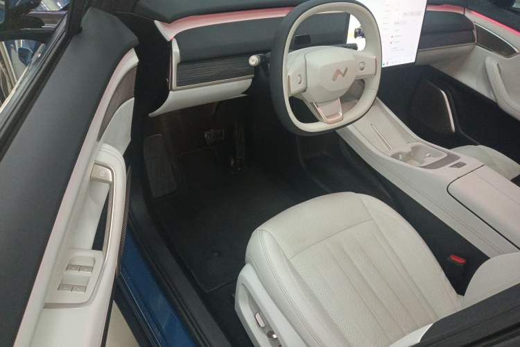 Used ONVO L60 2024 60 kWh Rear-Drive Version Driver Seat