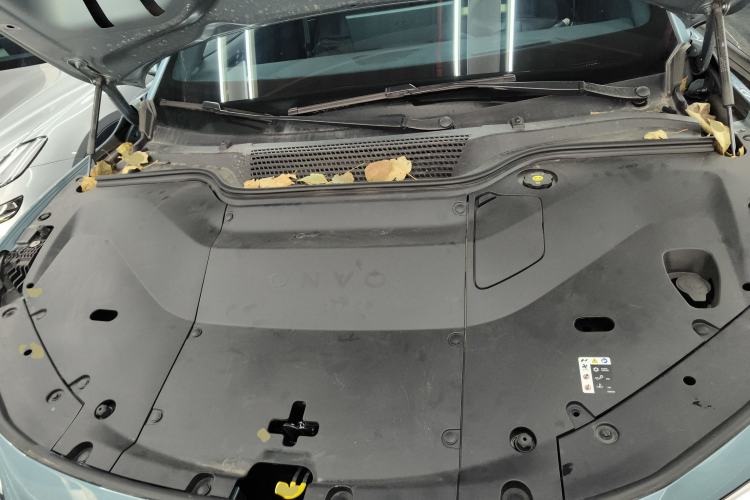 Used ONVO L60 2024 60 kWh All-Wheel Drive Engine Bay