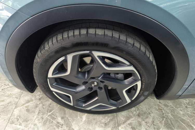 Used ONVO L60 2024 60 kWh All-Wheel Drive Exterior 7