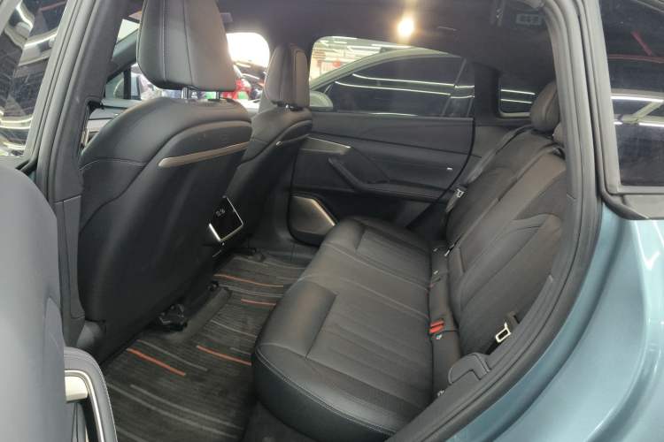 Used ONVO L60 2024 60 kWh All-Wheel Drive Interior 4