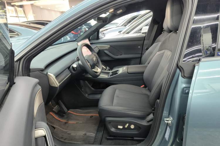 Used ONVO L60 2024 60 kWh All-Wheel Drive Left Front Seat