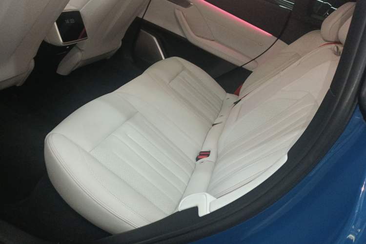 Used ONVO L60 2024 60 kWh Rear-Drive Version Left Rear Seat
