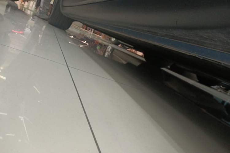 Used ONVO L60 2024 60 kWh Rear-Drive Version Left Side Sill