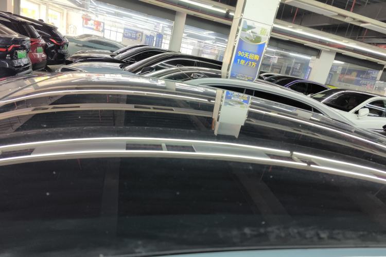 Used ONVO L60 2024 60 kWh All-Wheel Drive Roof