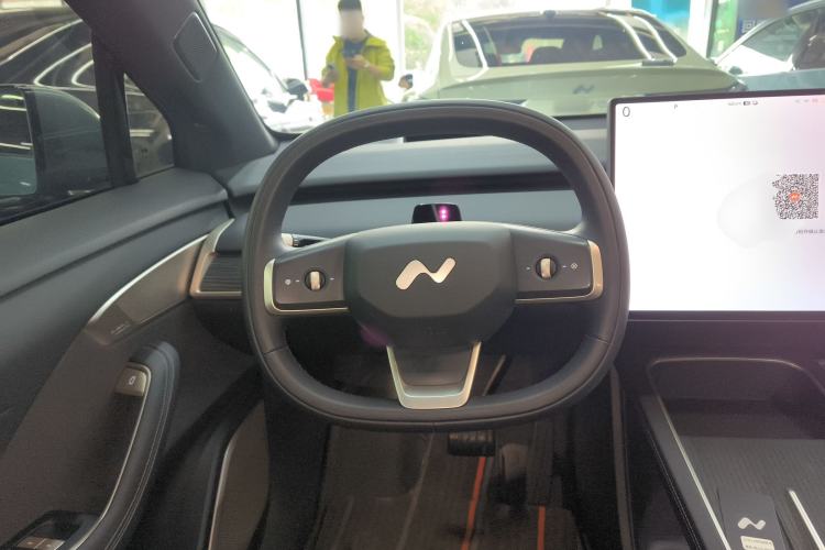 Used ONVO L60 2024 60 kWh All-Wheel Drive Steering Wheel