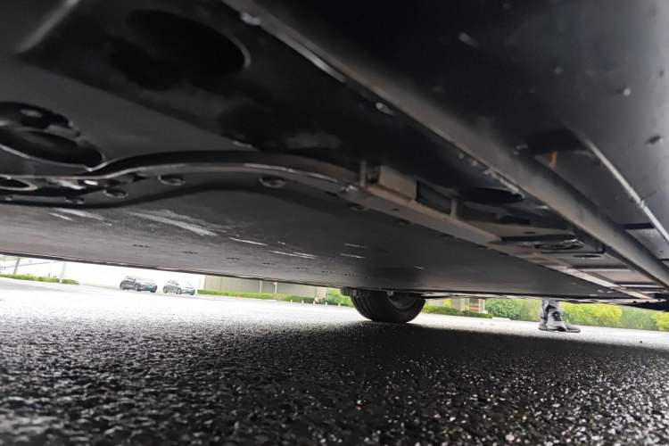 Used ONVO L60 2024 60 kWh Rear-Drive Version Chassis Front Left