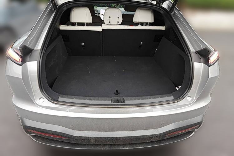 Used ONVO L60 2024 60 kWh Rear-Drive Version Trunk
