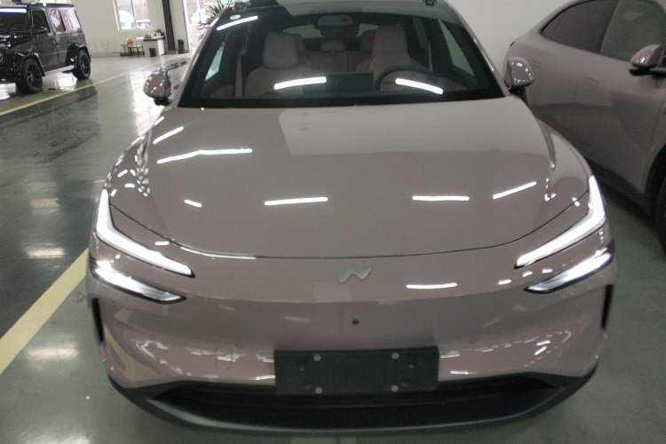 Used ONVO L60 2024 60 kWh Rear-Drive Version Exterior 1