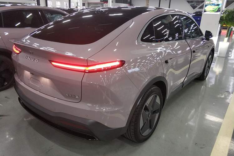 Used ONVO L60 2024 60 kWh Rear-Drive Version Exterior 5