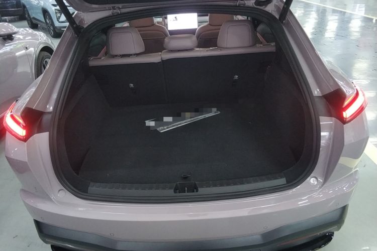 Used ONVO L60 2024 60 kWh Rear-Drive Version Trunk
