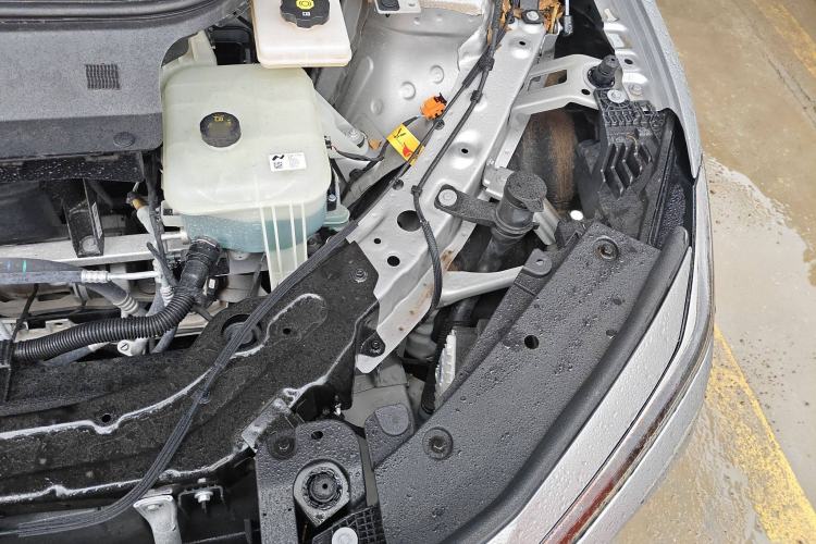 Used ONVO L60 2024 60 kWh Rear-Drive Version Engine Bay Left