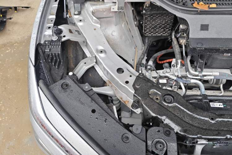 Used ONVO L60 2024 60 kWh Rear-Drive Version Engine Bay Right