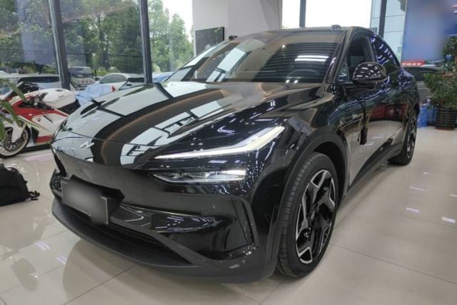 Ojetý ONVO L60 2024 60 kWh All-Wheel Drive