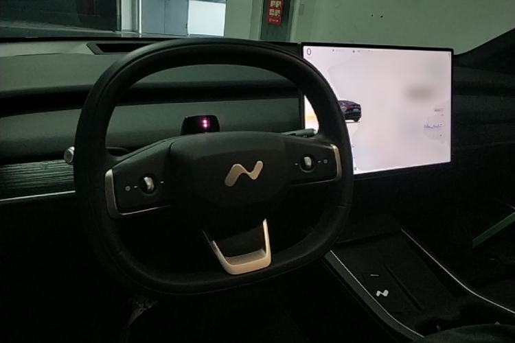 Used ONVO L60 2024 60 kWh Rear-Drive Version Center Console