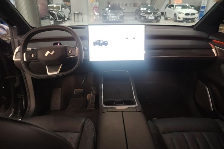 Used ONVO L60 2024 60 kWh Rear-Drive Version Center Console