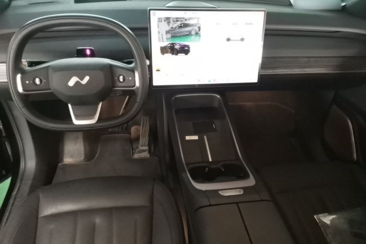 Used ONVO L60 2024 60 kWh Rear-Drive Version Center Console