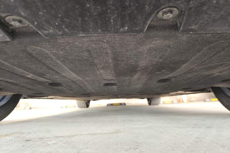 Used ONVO L60 2024 60 kWh All-Wheel Drive Chassis Front