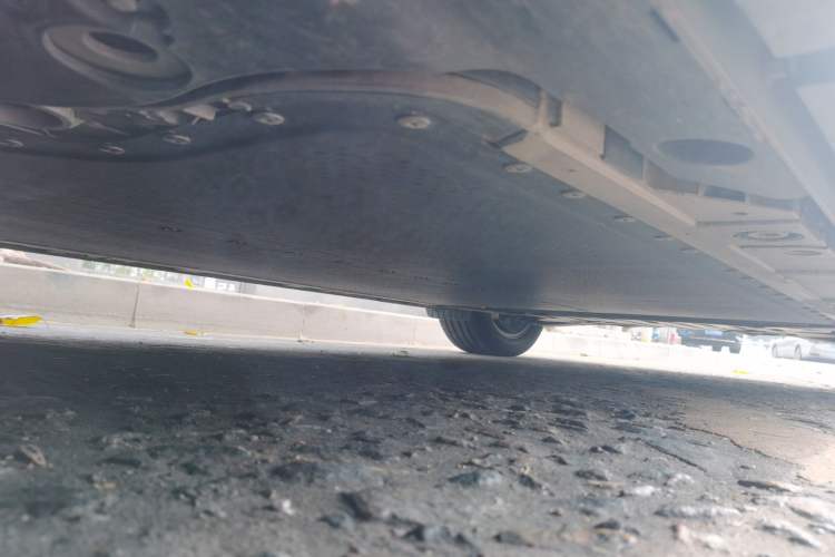 Used ONVO L60 2024 60 kWh Rear-Drive Version Chassis Front Left