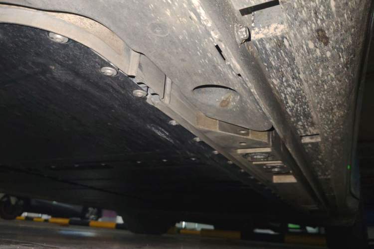 Used ONVO L60 2024 60 kWh Rear-Drive Version Chassis Front Left