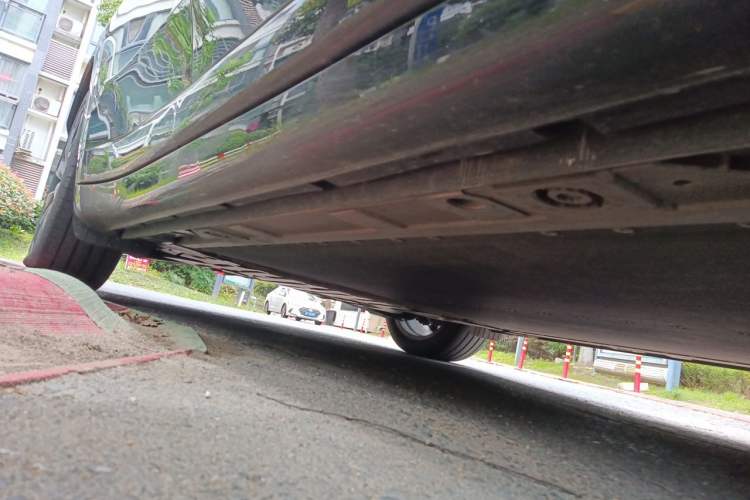 Used ONVO L60 2024 60 kWh Rear-Drive Version Chassis Front Right