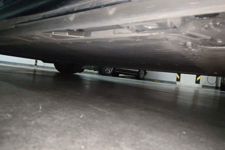 Used ONVO L60 2024 60 kWh Rear-Drive Version Chassis Rear Left