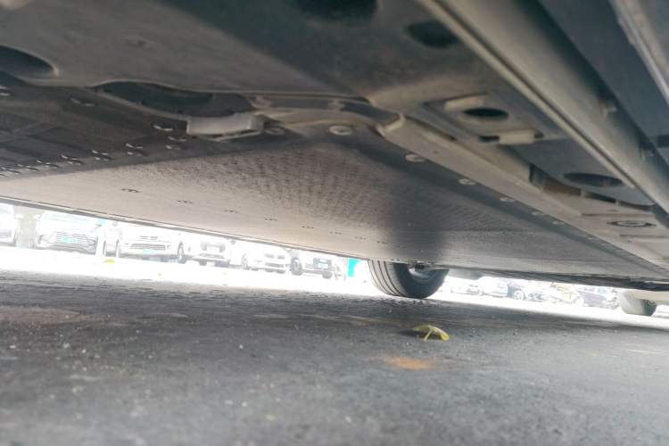 Used ONVO L60 2024 60 kWh Rear-Drive Version Chassis Rear Right