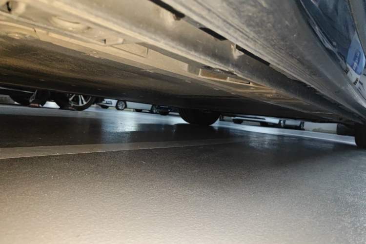 Used ONVO L60 2024 60 kWh Rear-Drive Version Chassis Rear Right